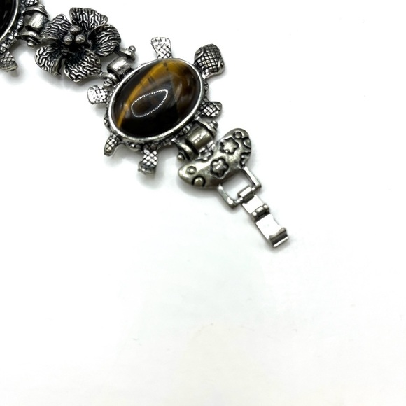 Turtle Silvertone Oval Tigers Eye Cabochon Sea Turtle Floral link Bracelet - Picture 3 of 13